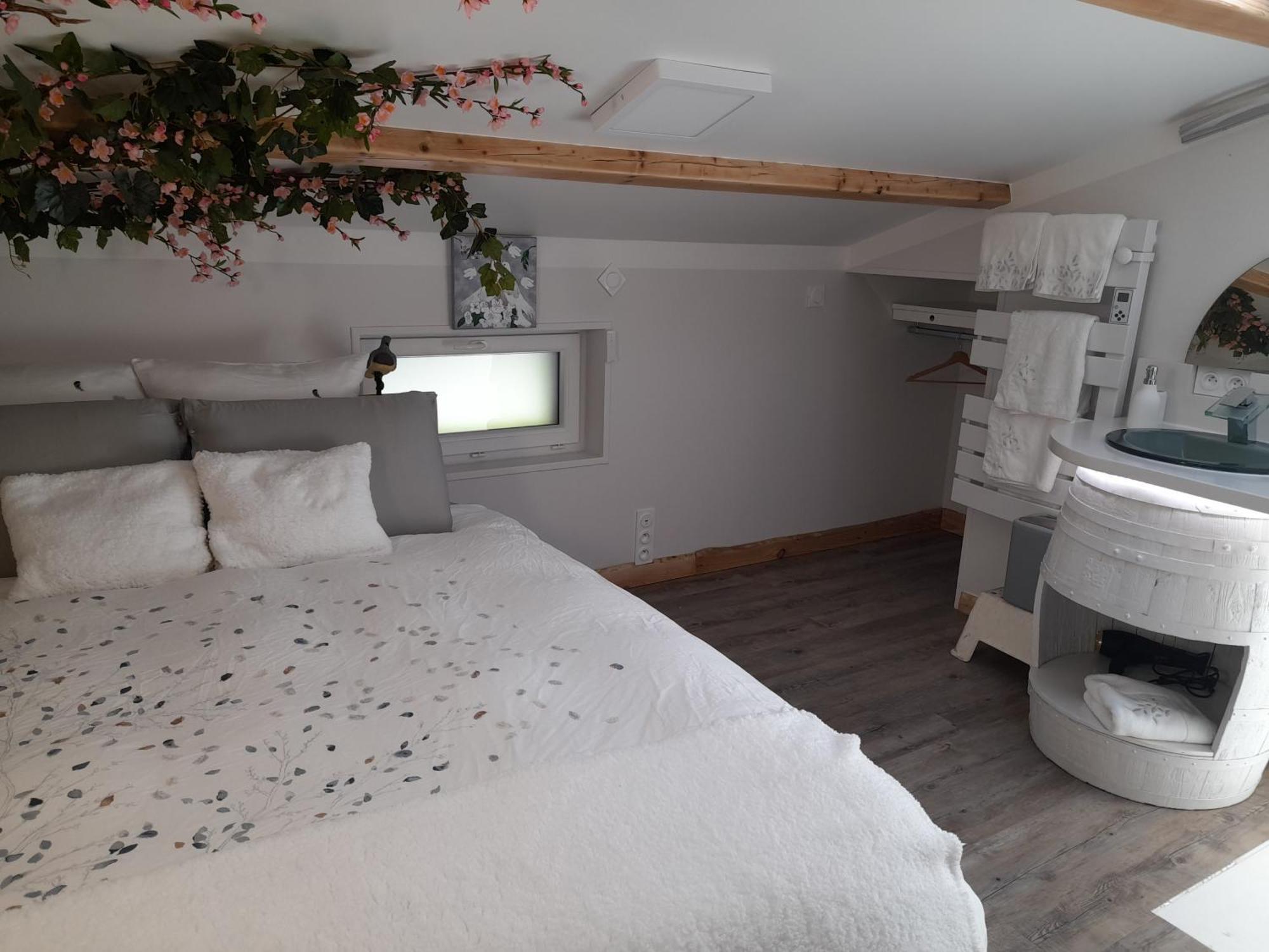 La Maison Du Bonheur, Borne De Recharge Ve Saint-Bernard  Exteriér fotografie